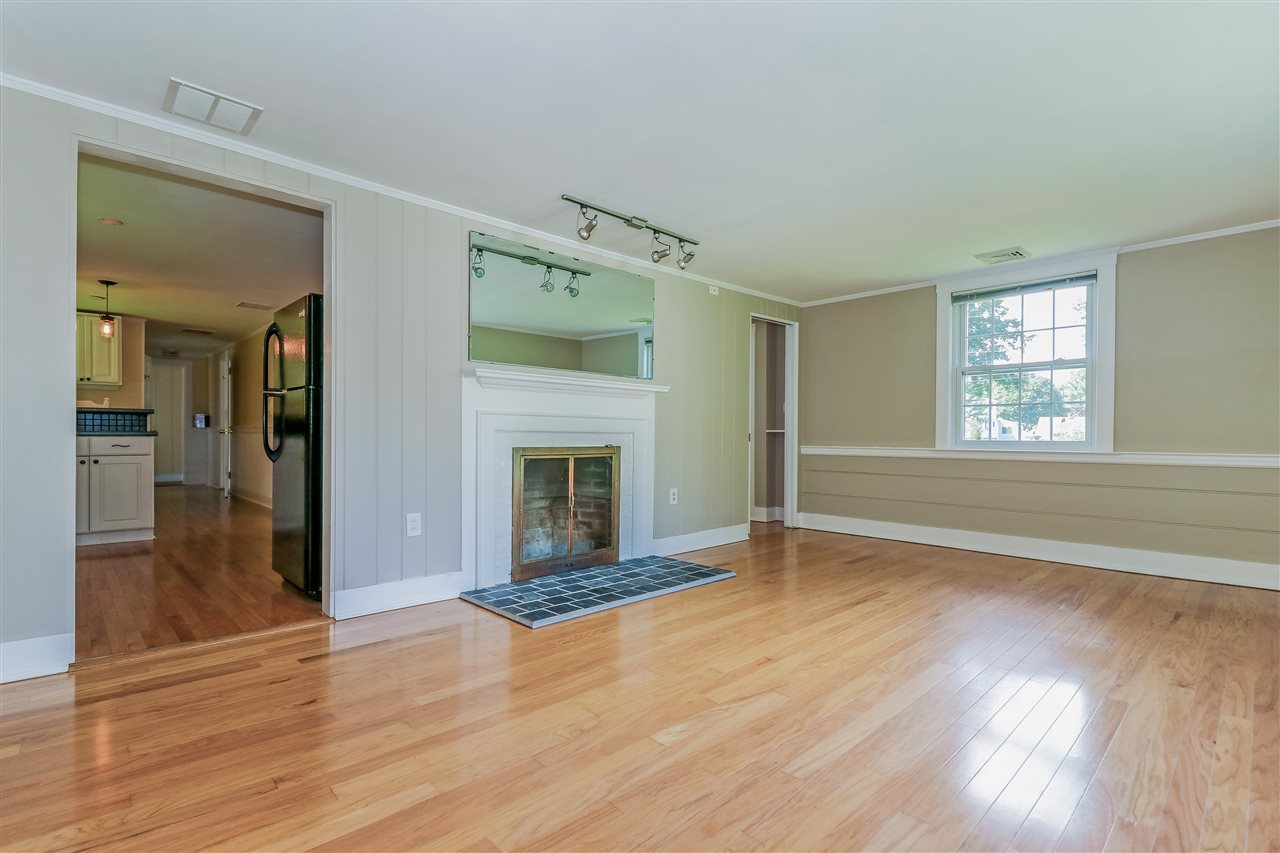 7 Riverside Drive Dover, NH 03820 - Photo 5 of 20