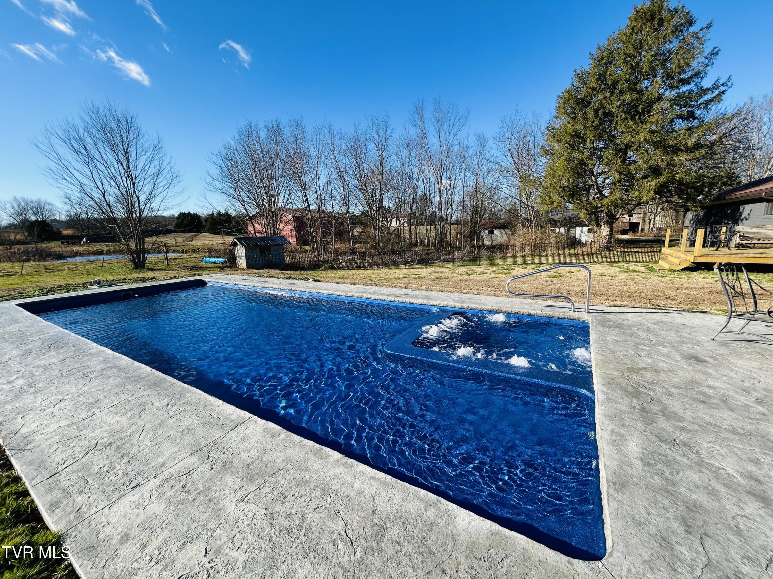 220 Pleasant Hill Road Chuckey, TN 37641 - Photo 11 of 48 IMG_1223