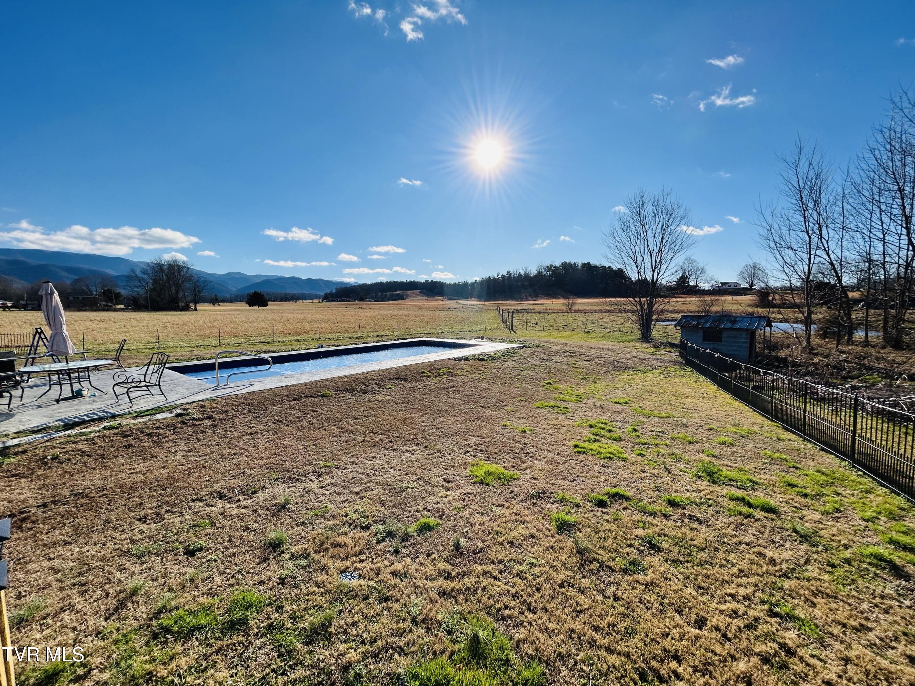 220 Pleasant Hill Road Chuckey, TN 37641 - Photo 12 of 48 IMG_1221