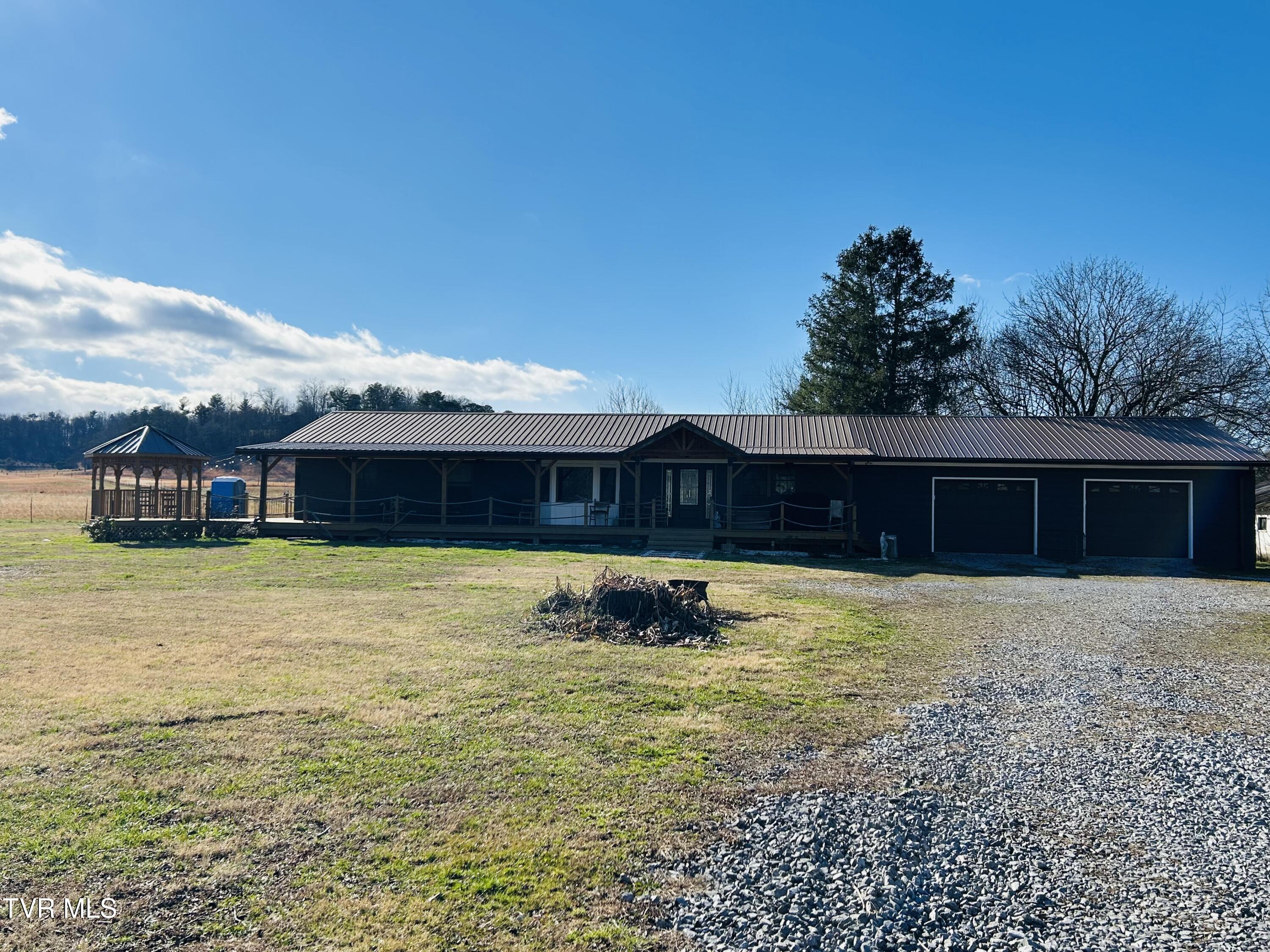 220 Pleasant Hill Road Chuckey, TN 37641 - Photo 2 of 63 IMG_1157