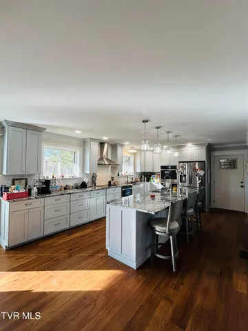 $769,900 | 220 Pleasant Hill Road, Chuckey, TN 37641