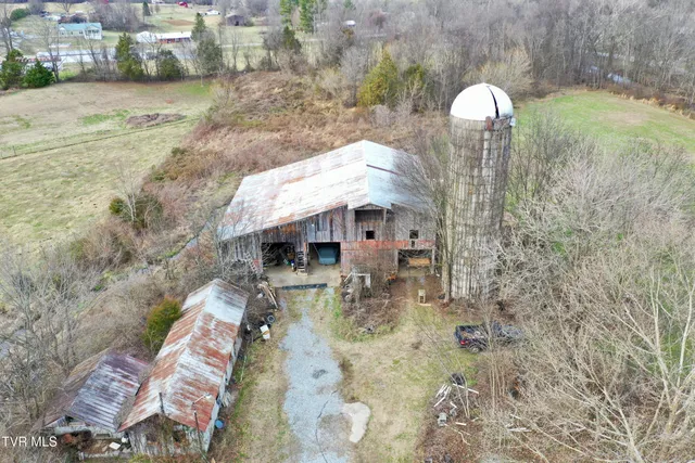 $769,900 | 220 Pleasant Hill Road, Chuckey, TN 37641