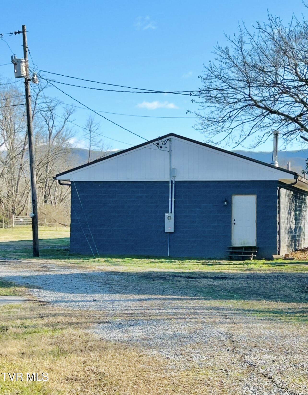220 Pleasant Hill Road Chuckey, TN 37641 - Photo 5 of 48 IMG_2192