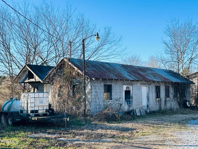 $769,900 | 220 Pleasant Hill Road, Chuckey, TN 37641