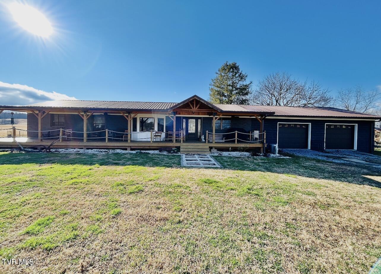 220 Pleasant Hill Road Chuckey, TN 37641 - Photo 6 of 48 IMG_2187