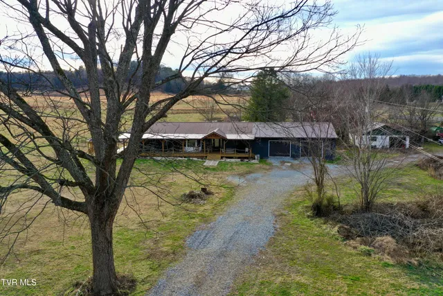 $769,900 | 220 Pleasant Hill Road, Chuckey, TN 37641