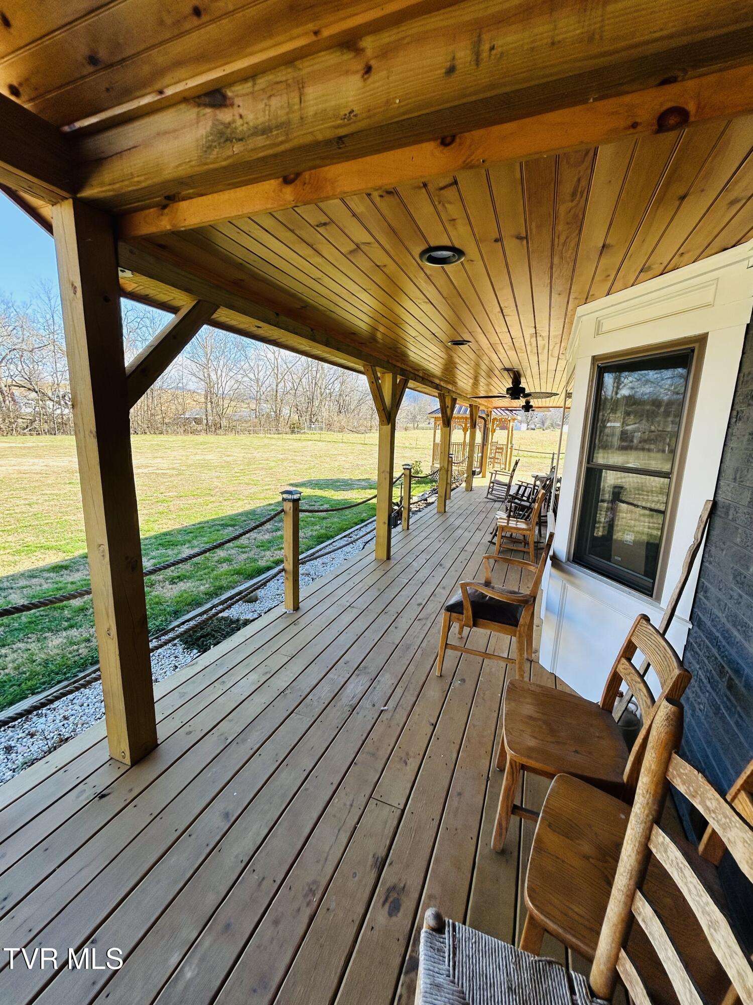 220 Pleasant Hill Road Chuckey, TN 37641 - Photo 9 of 48 IMG_1168