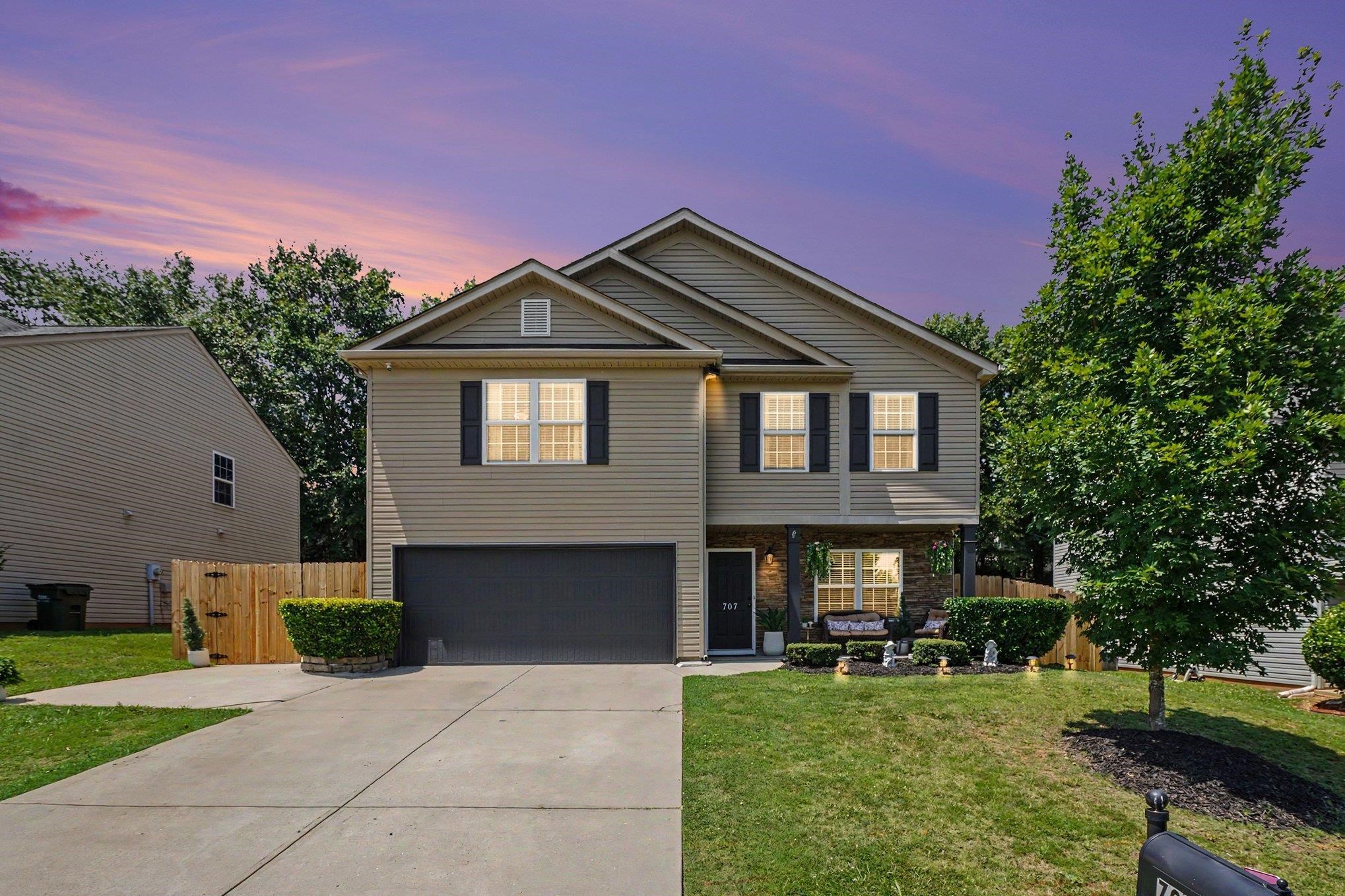 707 Markham Circle Moore, SC 29369 - Photo 1 of 29