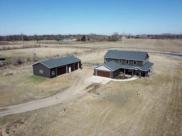 $649,900 | 16335 55th Street Southeast, Kindred, ND 58051