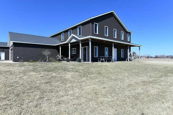 $649,900 | 16335 55th Street Southeast, Kindred, ND 58051