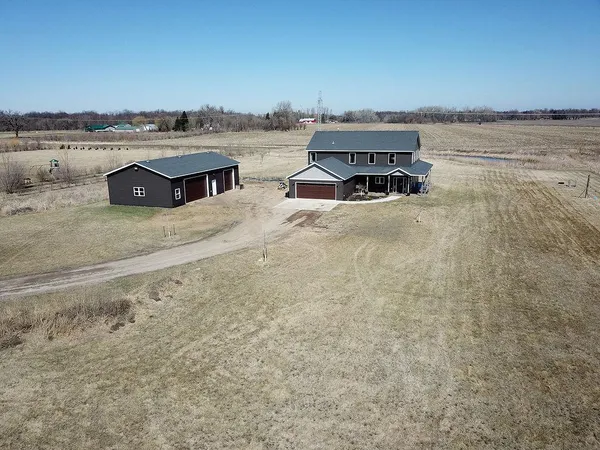 $649,900 | 16335 55th Street Southeast, Kindred, ND 58051