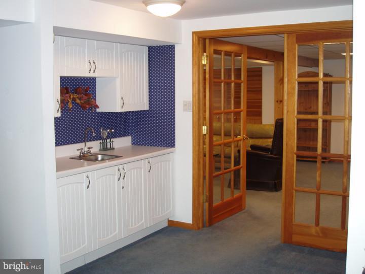 509 Warren Road West Chester, PA 19382 - Photo 14 of 25 Wet Bar