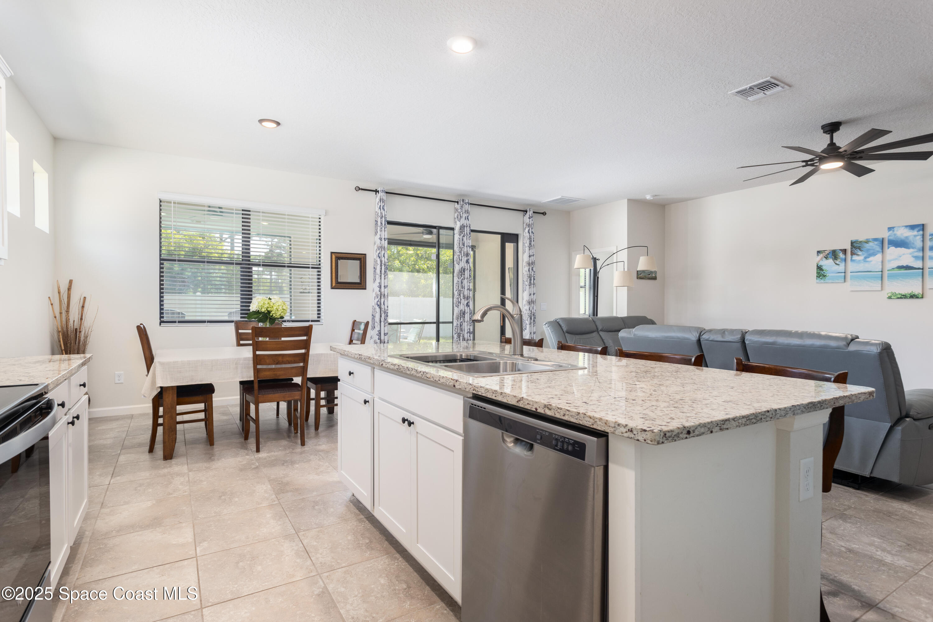 527 Old Country Rd S East Palm Bay, FL 32909 - Photo 13 of 35 11_527 Old Country Rd SE