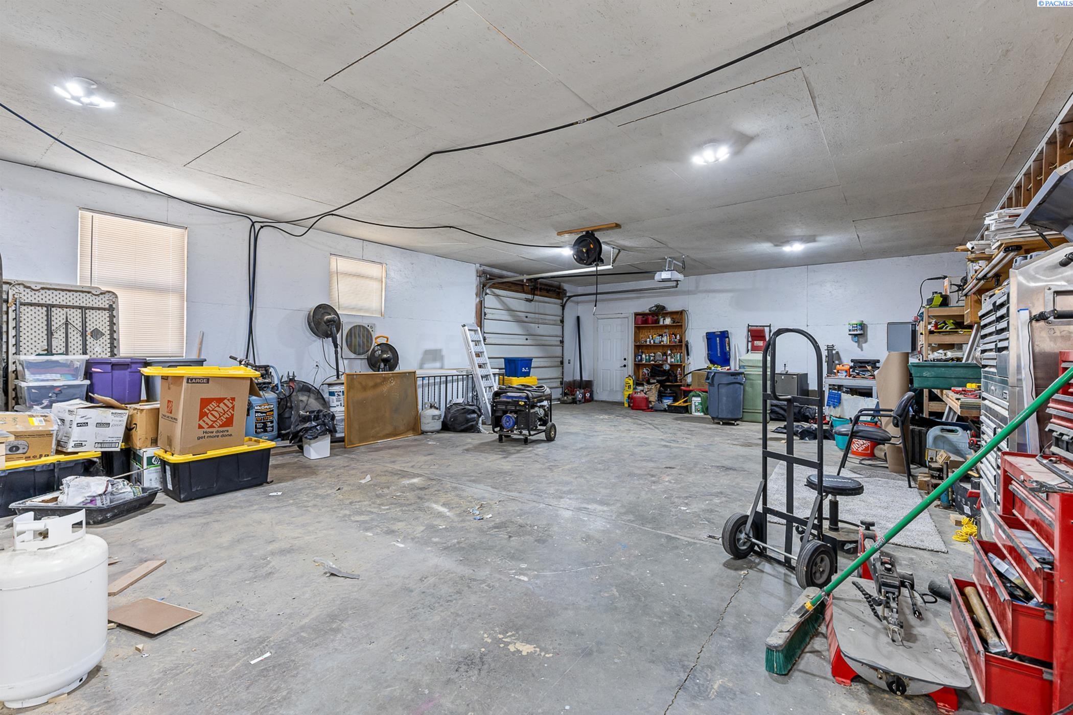 40223 East Ruppert Road Benton City, WA 99320 - Photo 32 of 44 Gallery Image 32