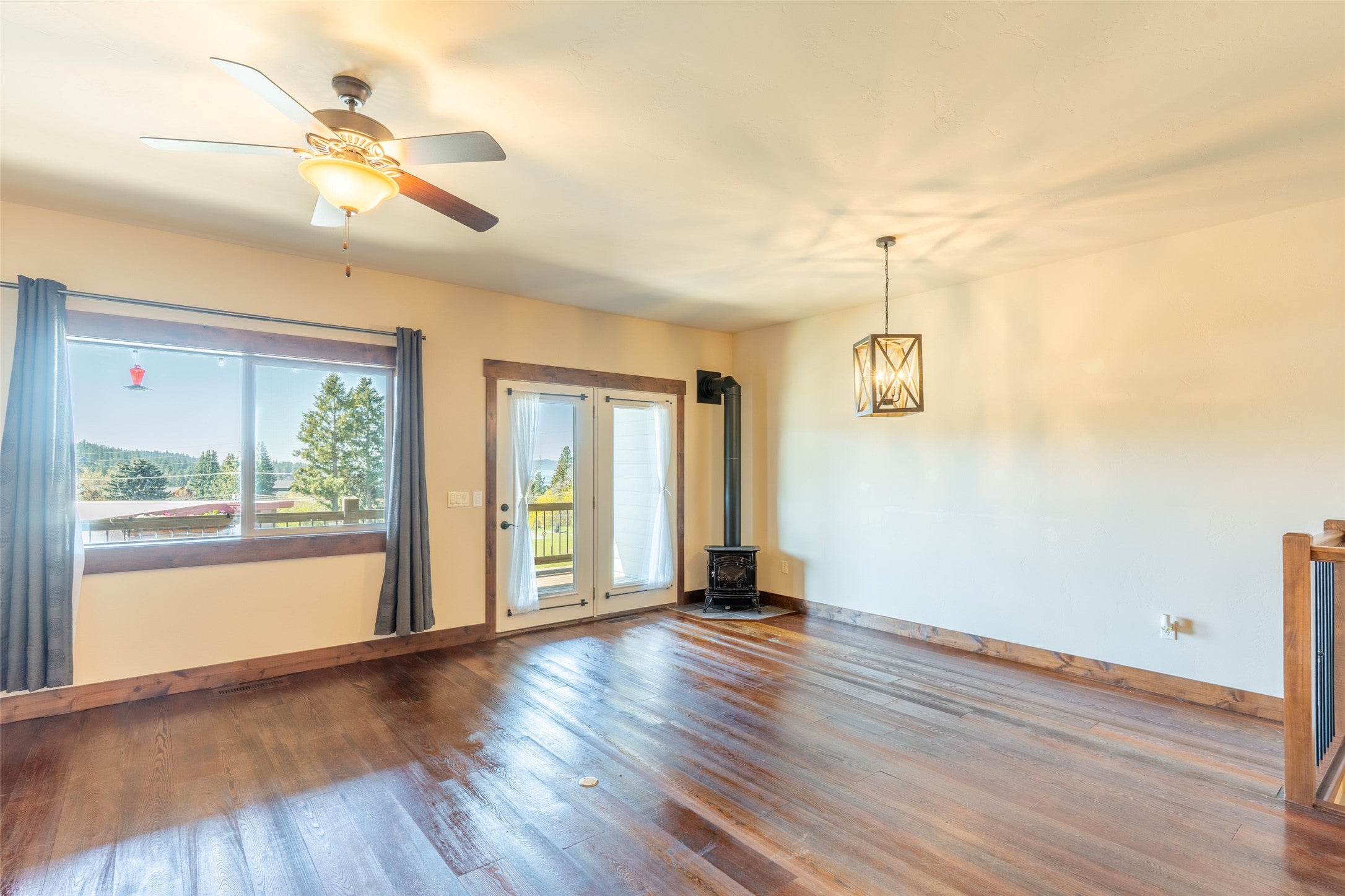 657 Commerce Street Bigfork, MT 59911 - Photo 5 of 33 Gallery Image 5