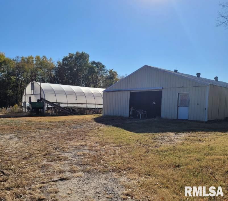 10545 Market Rd Junction Junction, IL 62954 - Photo 8 of 11