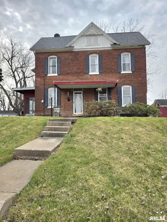 $115,000 | 1434 Monroe Street, Quincy, IL 62301