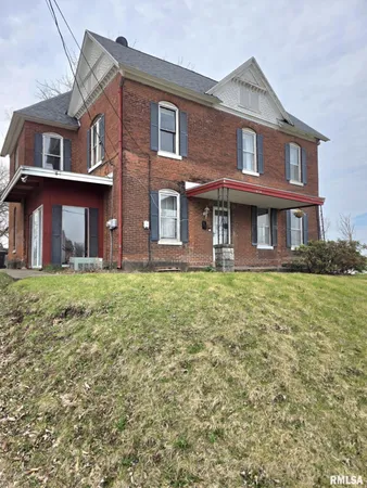 $115,000 | 1434 Monroe Street, Quincy, IL 62301