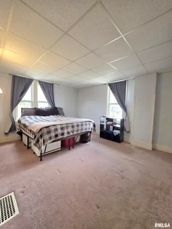 $115,000 | 1434 Monroe Street, Quincy, IL 62301