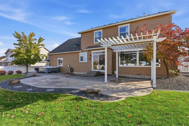 $899,000 | 17211 East Rosemont Lane, Greenacres, WA 99016