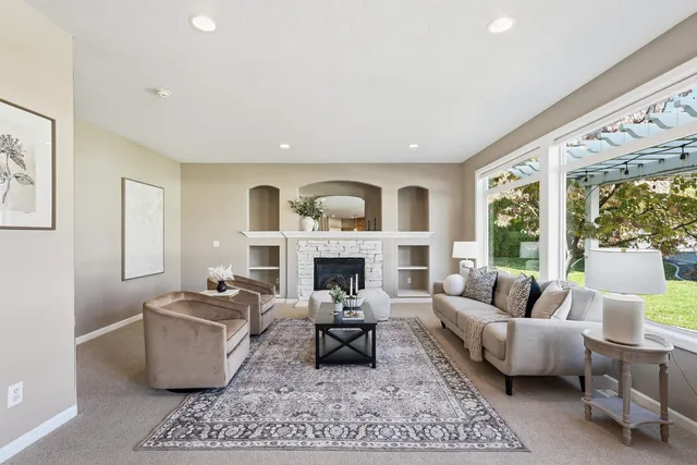 $899,000 | 17211 East Rosemont Lane, Greenacres, WA 99016