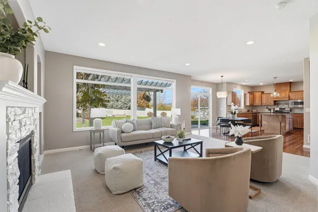 $899,000 | 17211 East Rosemont Lane, Greenacres, WA 99016