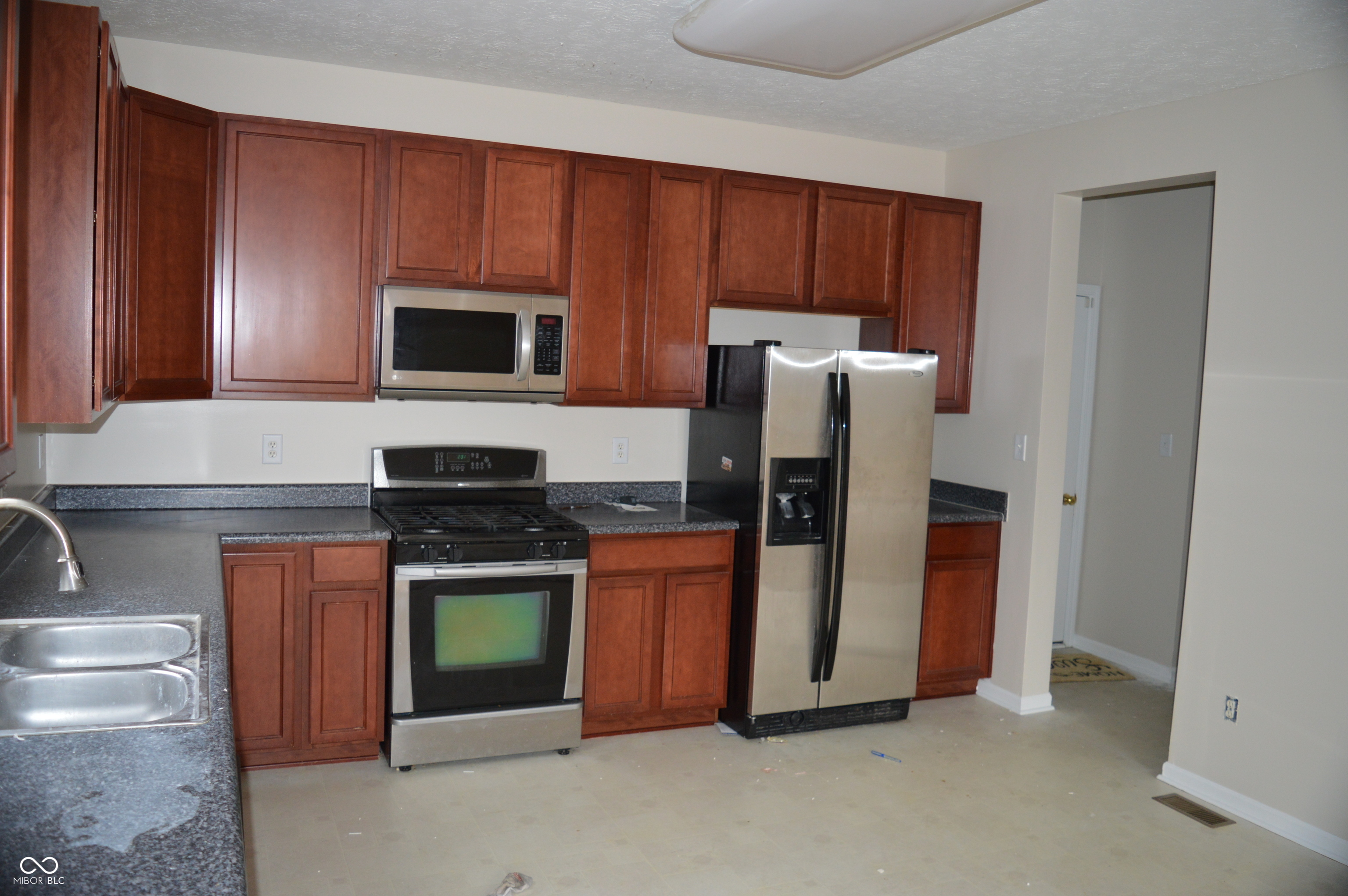 11330 Candice Drive Fishers, IN 46038 - Photo 12 of 37