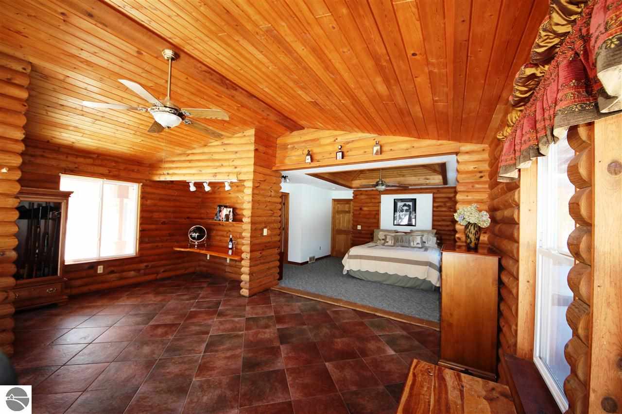1239 North Betsie River Road Interlochen, MI 49643 - Photo 6 of 18 1795833-5.JPG
