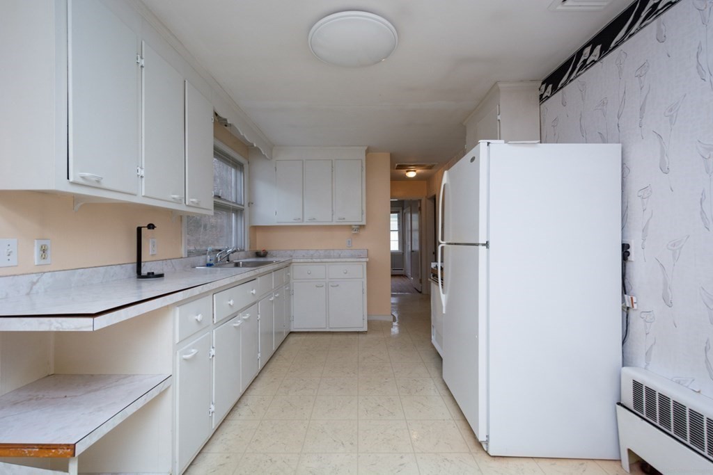 117 Malden Street Worcester, MA 01606 - Photo 11 of 25