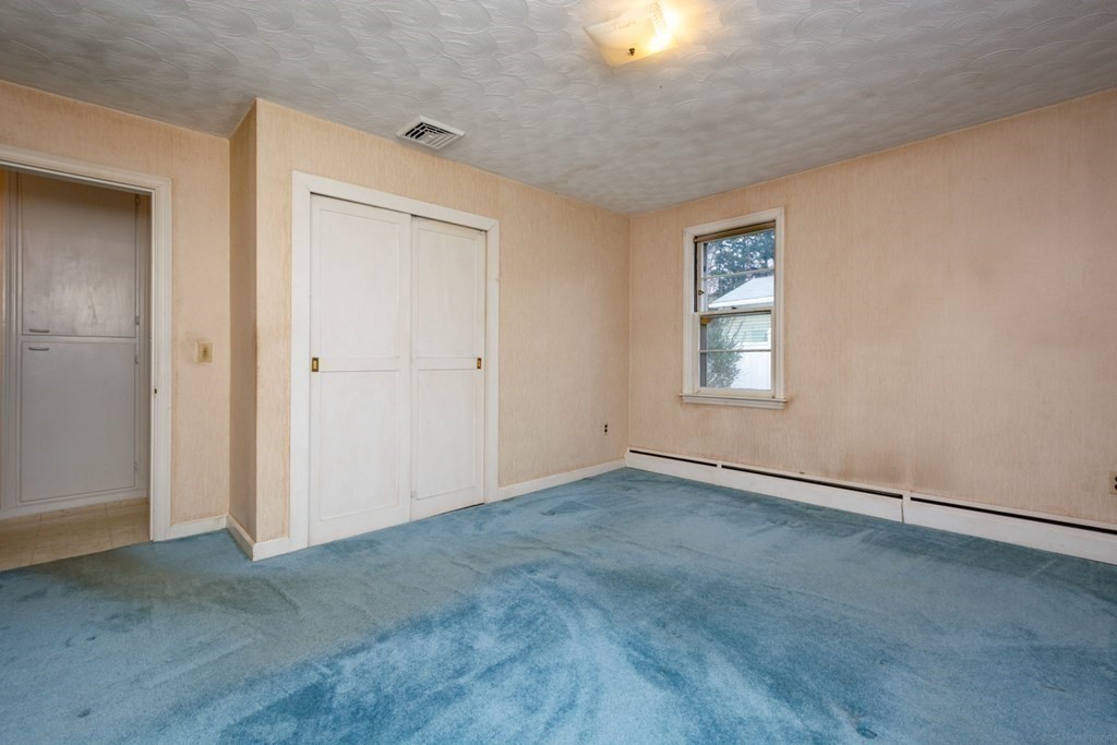 117 Malden Street Worcester, MA 01606 - Photo 17 of 25