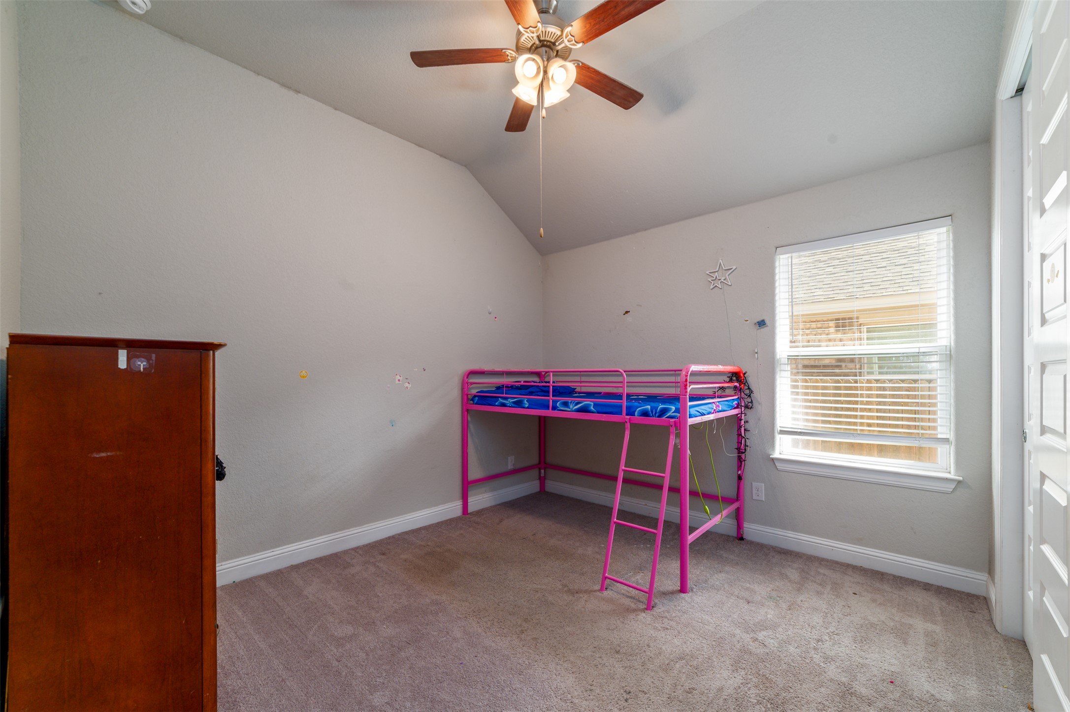 273 Rimrock Court Bastrop, TX 78602 - Photo 9 of 17 a room with furniture and window