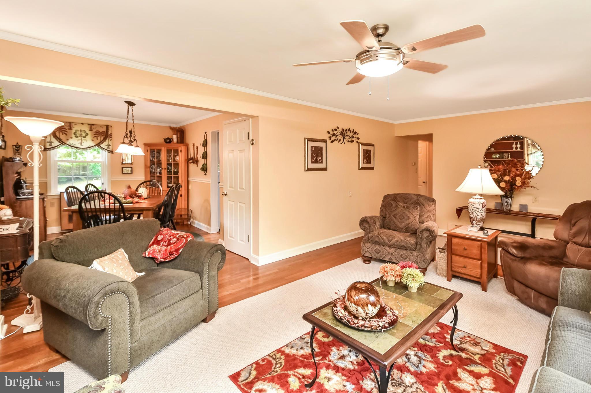 7120 Yates Ford Road Manassas, VA 20111 - Photo 7 of 26 Living Room