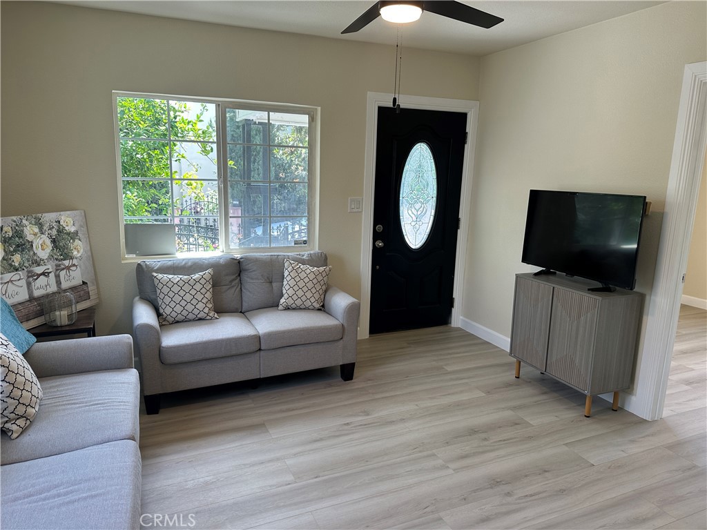 1218 Edith Avenue, Unit E Alhambra, CA 91803 - Photo 6 of 29