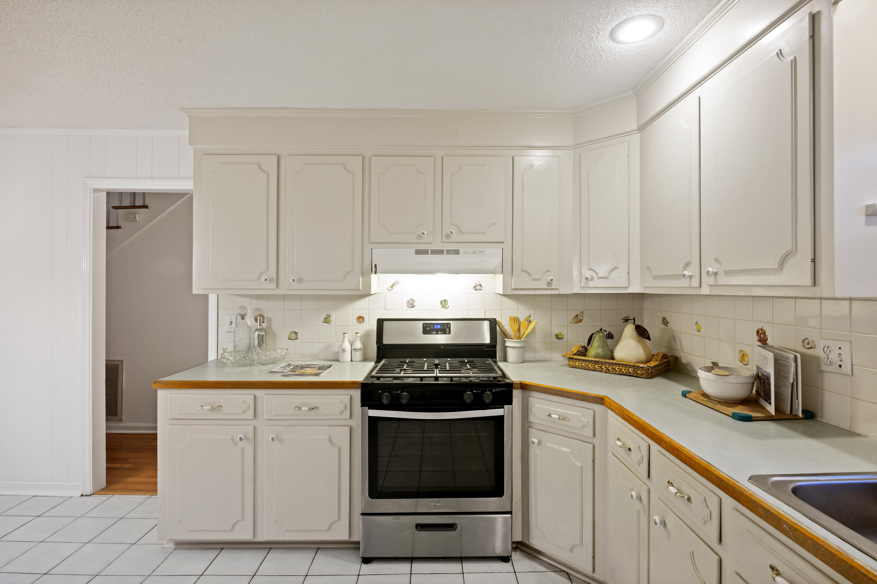 1549 Burningtree Road Charleston, SC 29412 - Photo 20 of 53 243A2205
