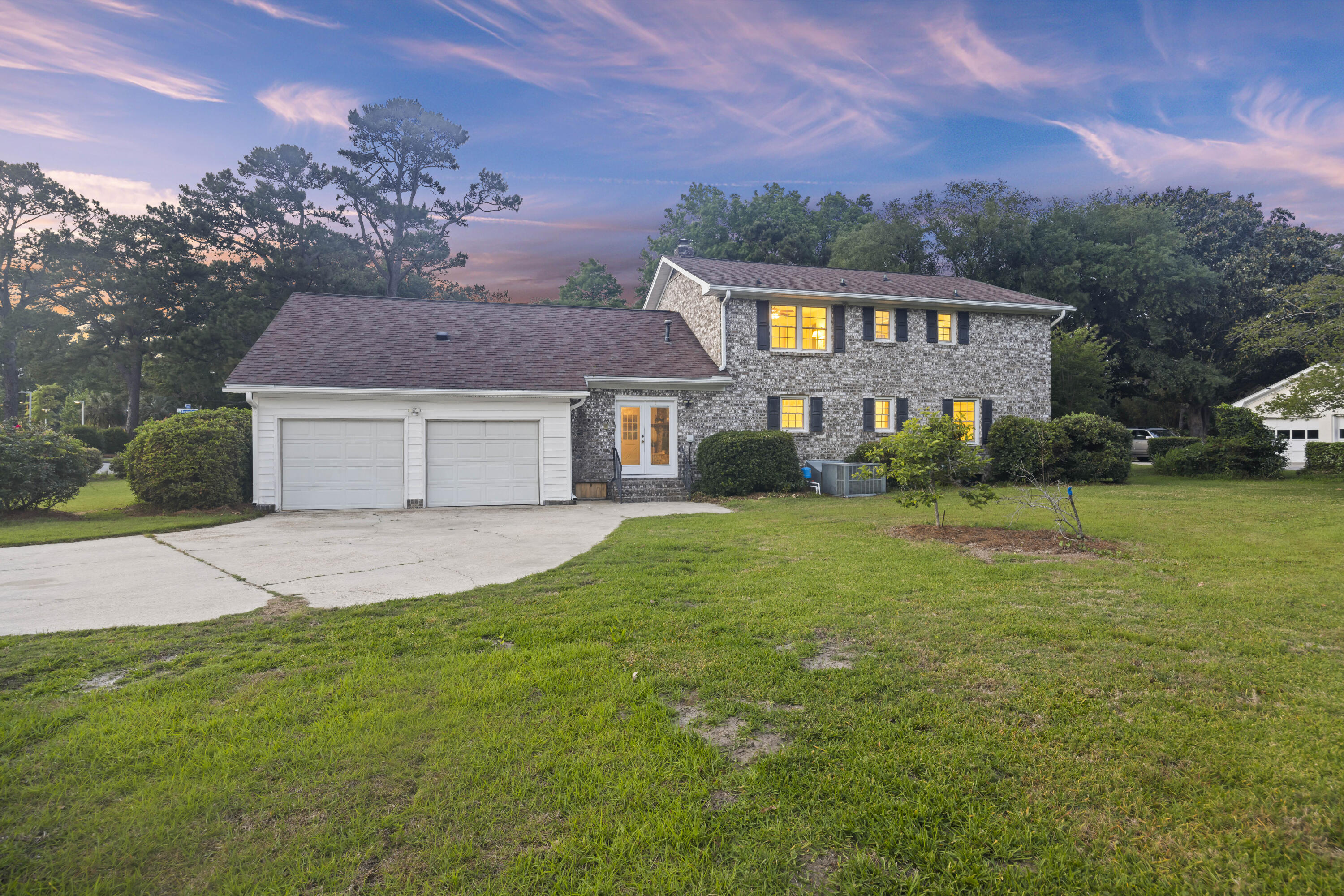 1549 Burningtree Road Charleston, SC 29412 - Photo 6 of 53 243A2245
