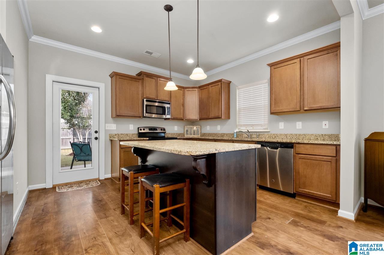 228 Falling Waters Way Alabaster, AL 35114 - Photo 13 of 37