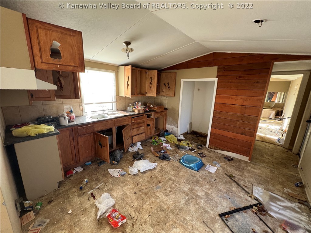 18905 Huntington Road Gallipolis Ferry, WV 25515 - Photo 6 of 10 Gallery Image 6
