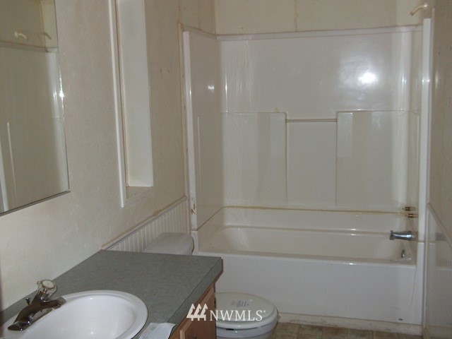 51 Northeast Larson Lake Road Belfair, WA 98528 - Photo 11 of 15 Gallery Image 11