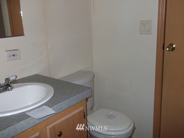 51 Northeast Larson Lake Road Belfair, WA 98528 - Photo 9 of 15 Gallery Image 9