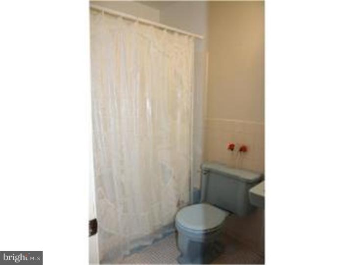 7409 Hill Road Philadelphia, PA 19128 - Photo 11 of 12 Gallery Image 11