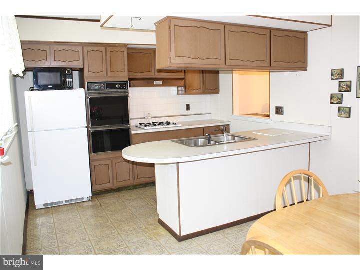 7409 Hill Road Philadelphia, PA 19128 - Photo 5 of 12 Gallery Image 5