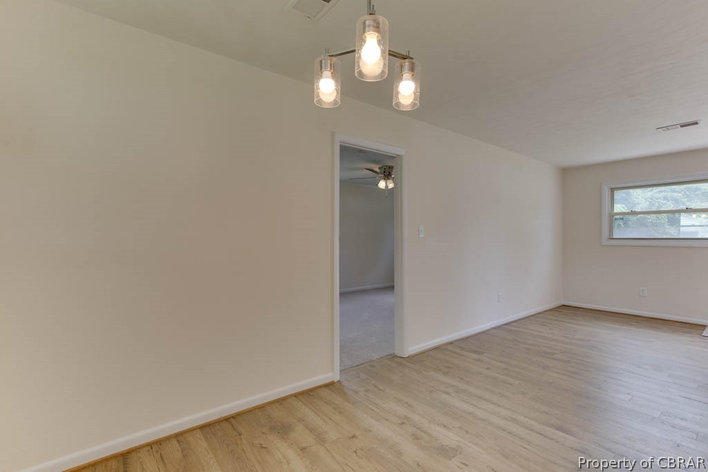 437 Fox Hill Road Hampton, VA 23669 - Photo 13 of 35 Gallery Image 13