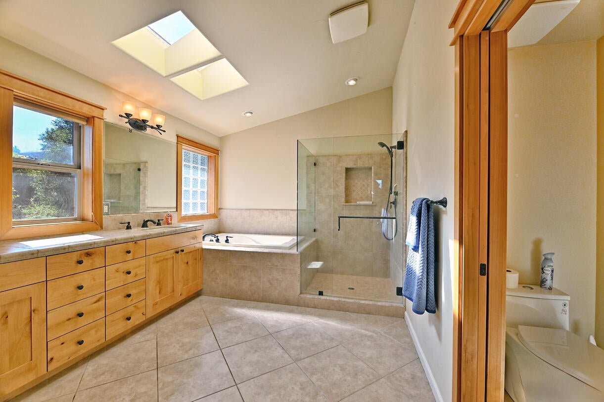 497 Park Ridge Place Ashland, OR 97520 - Photo 19 of 38 DSC_1281