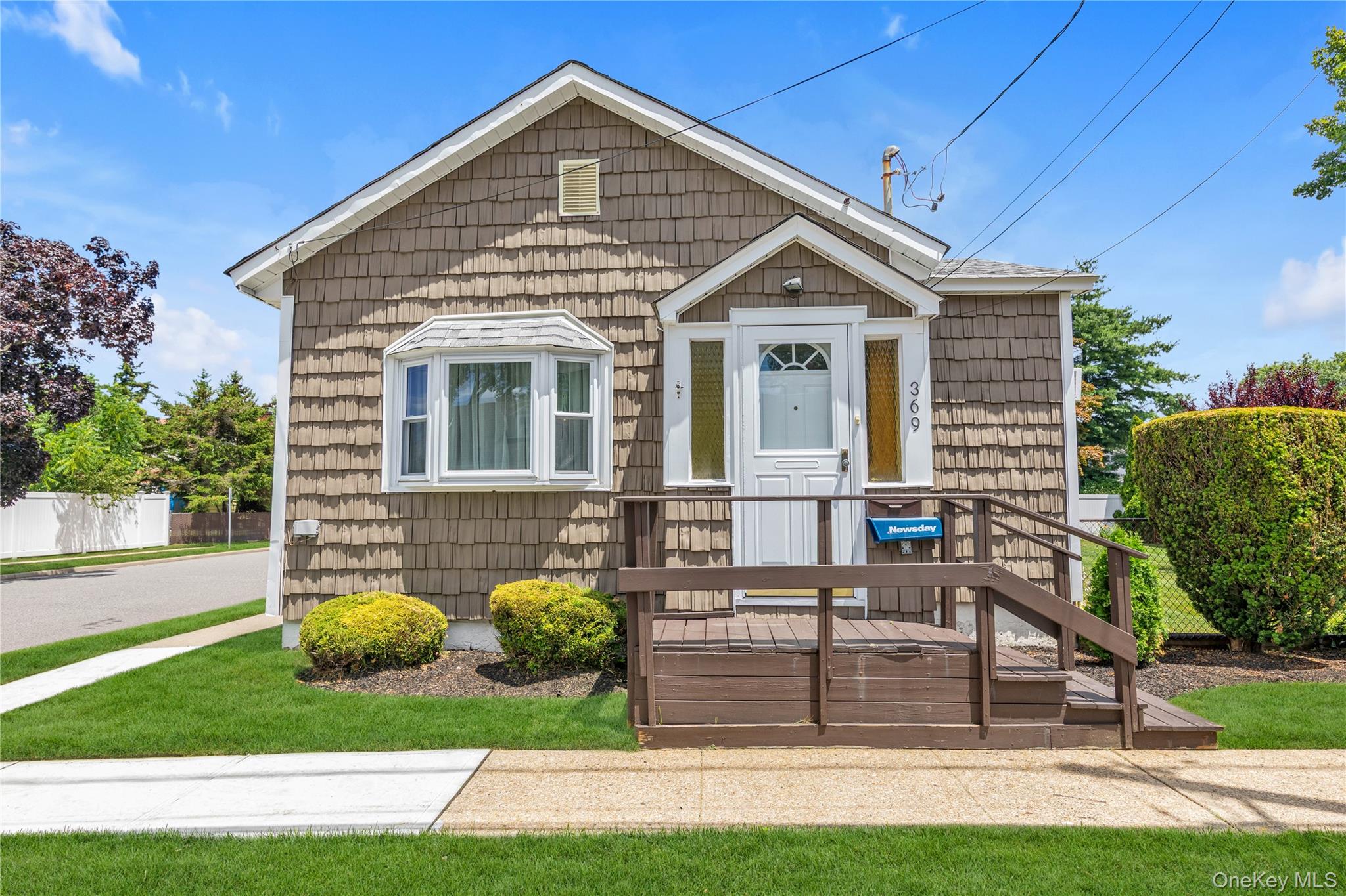 369 Maple Avenue East Meadow, NY 11554 - Photo 1 of 20