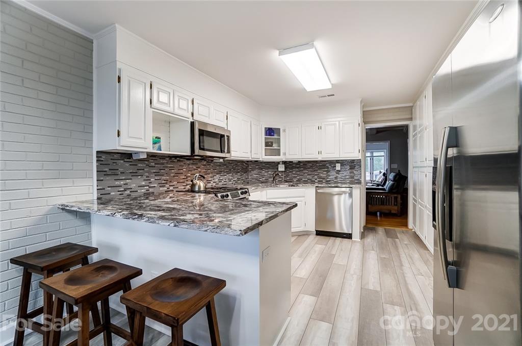 2015 Weddington Road Matthews, NC 28105 - Photo 14 of 47 Gallery Image 14