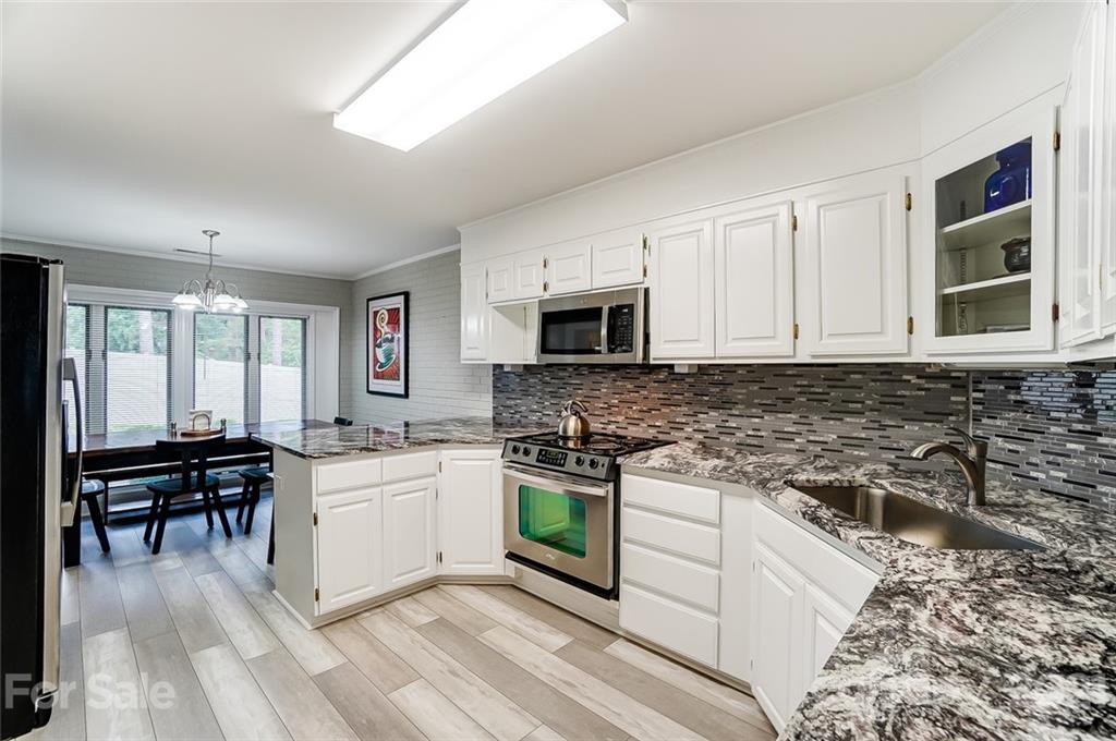 2015 Weddington Road Matthews, NC 28105 - Photo 15 of 47 Gallery Image 15