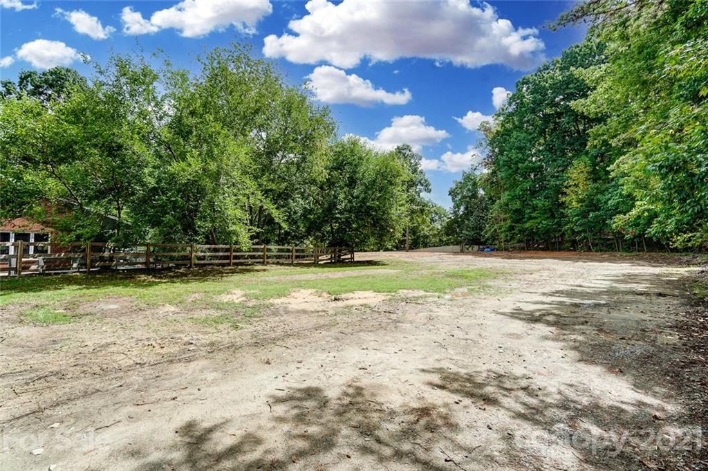 2015 Weddington Road Matthews, NC 28105 - Photo 44 of 47 Gallery Image 44