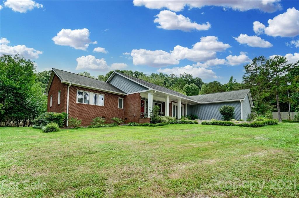 2015 Weddington Road Matthews, NC 28105 - Photo 7 of 47 Gallery Image 7
