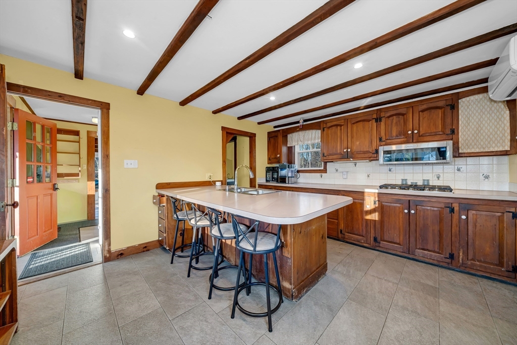 63 South Hampton Road Amesbury, MA 01913 - Photo 12 of 39