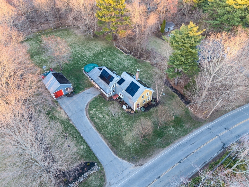 63 South Hampton Road Amesbury, MA 01913 - Photo 2 of 39